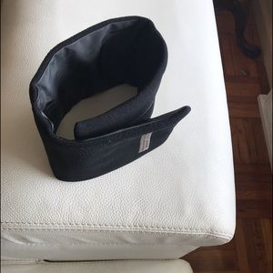 NWT BLEECKER New York High COLLAR